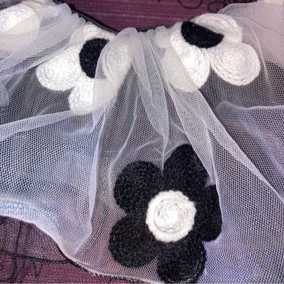 3/$15 NWT black & white embroidered flowers tutu - Picture 2 of 6